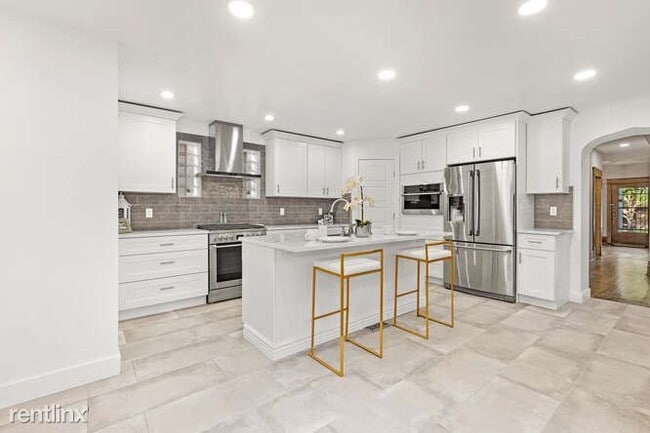 Building Photo - 4 br, 2.5 bath House - 3347 Federal Boulevard