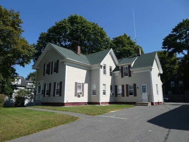 Building Photo - 43 School St