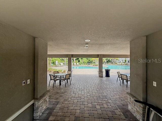 Foto del edificio - 6334 Fairmont Ln