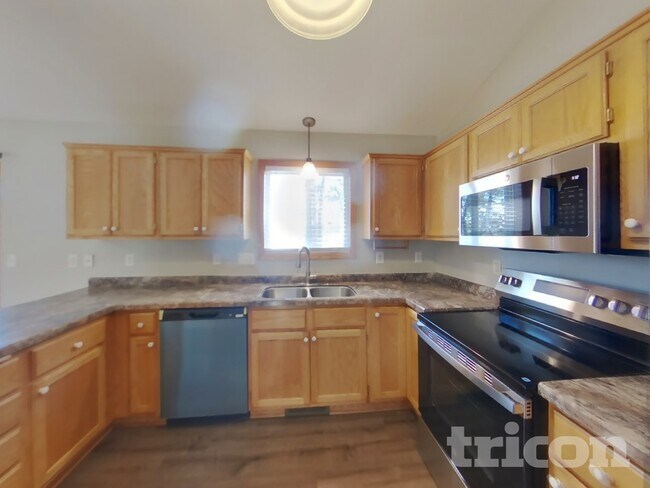 Foto del edificio - 6540 153rd Way NW