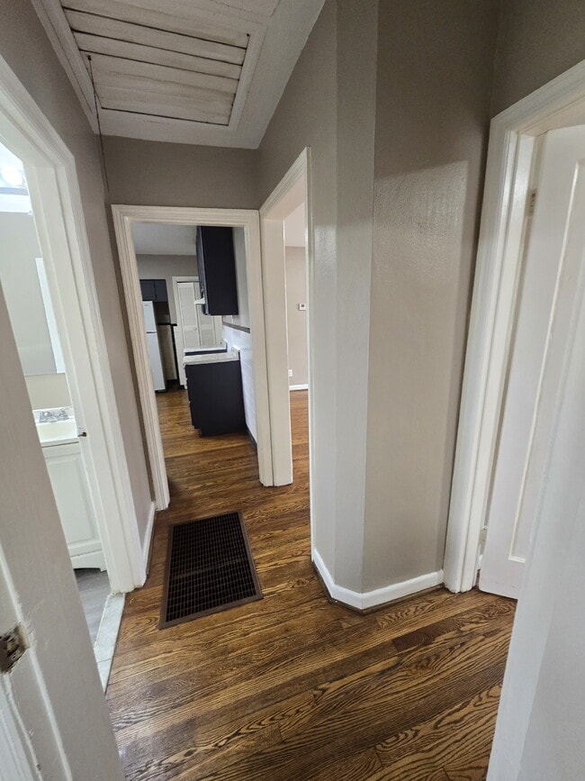 Building Photo - Florissant 3-Bedroom Rental – Affordable &...