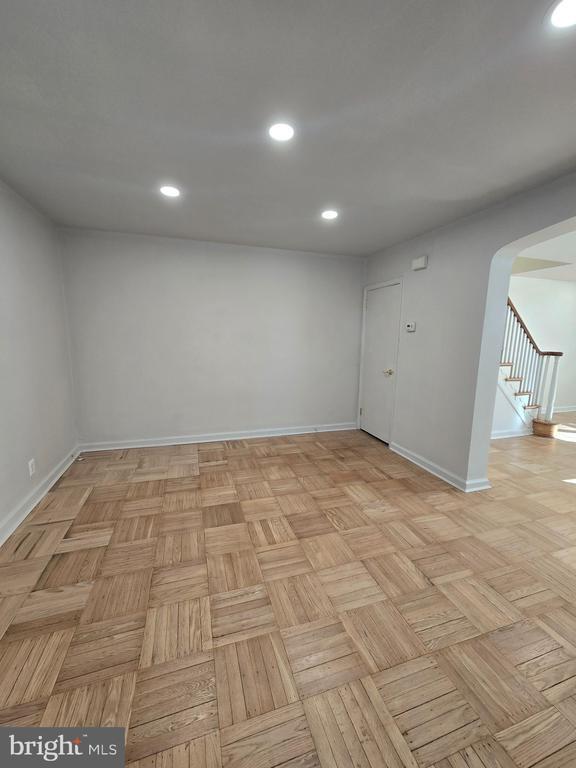 Building Photo - 6504 Bradford Terrace