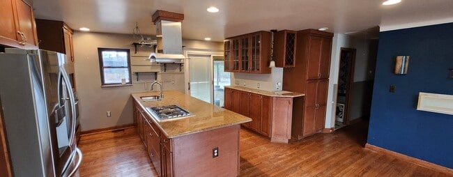 Building Photo - 31441 Sheridan St