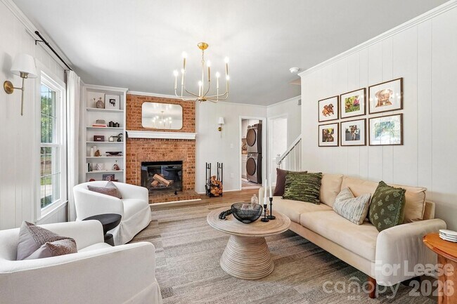 Foto del edificio - 2947 Heathgate Rd