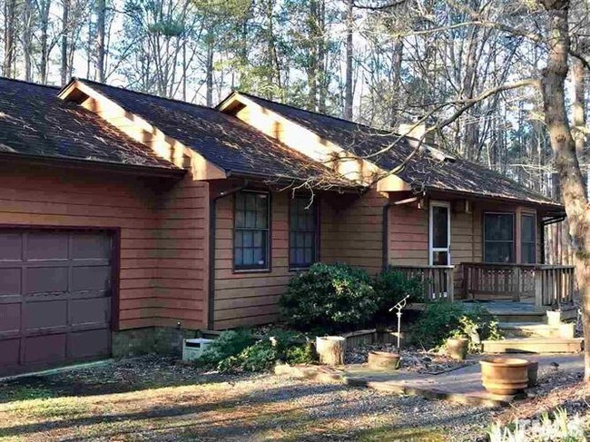 Building Photo - 1412 White Oak Church Rd
