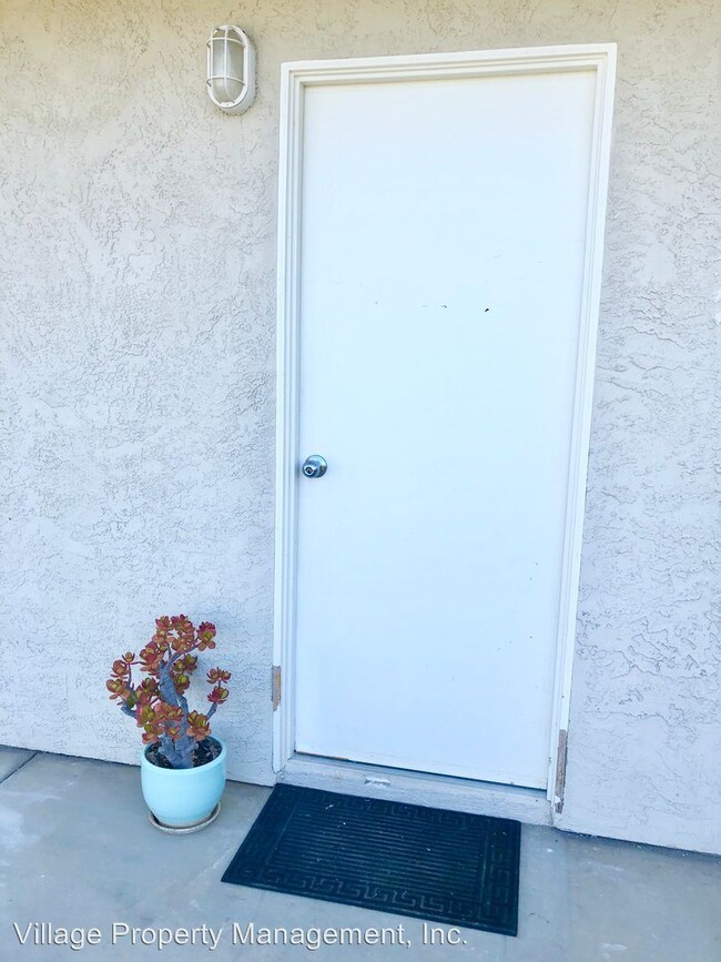 Building Photo - 3613 Palomar Dr