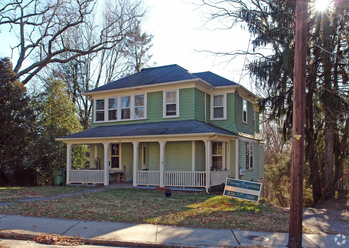 23 Courtland Ave, Asheville, NC 28801 Apartments in Asheville, NC