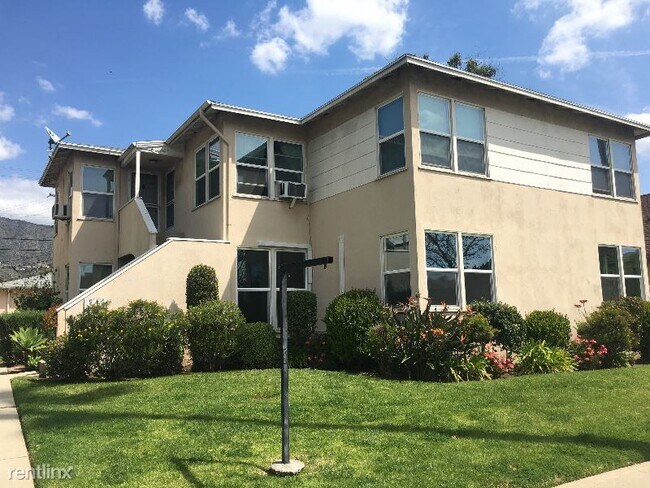 Building Photo - 2 br, 1 bath Apartment - 947 W. Glenoaks Bl.