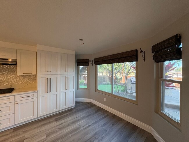 Building Photo - Beautiful 4B/3BA Home in Encinitas!