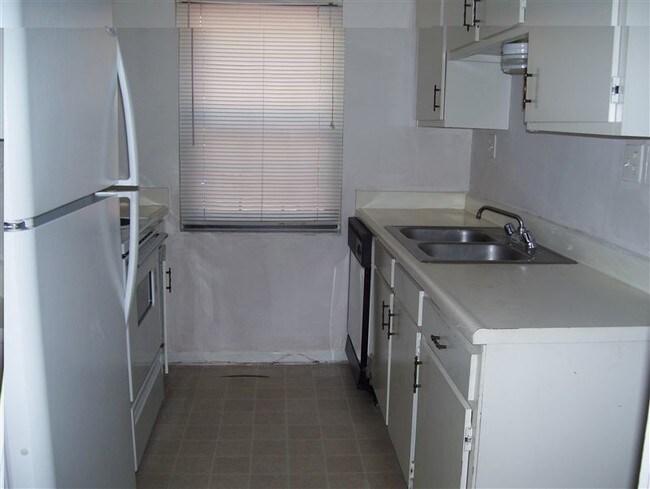 Foto del edificio - 11110 N 56th St