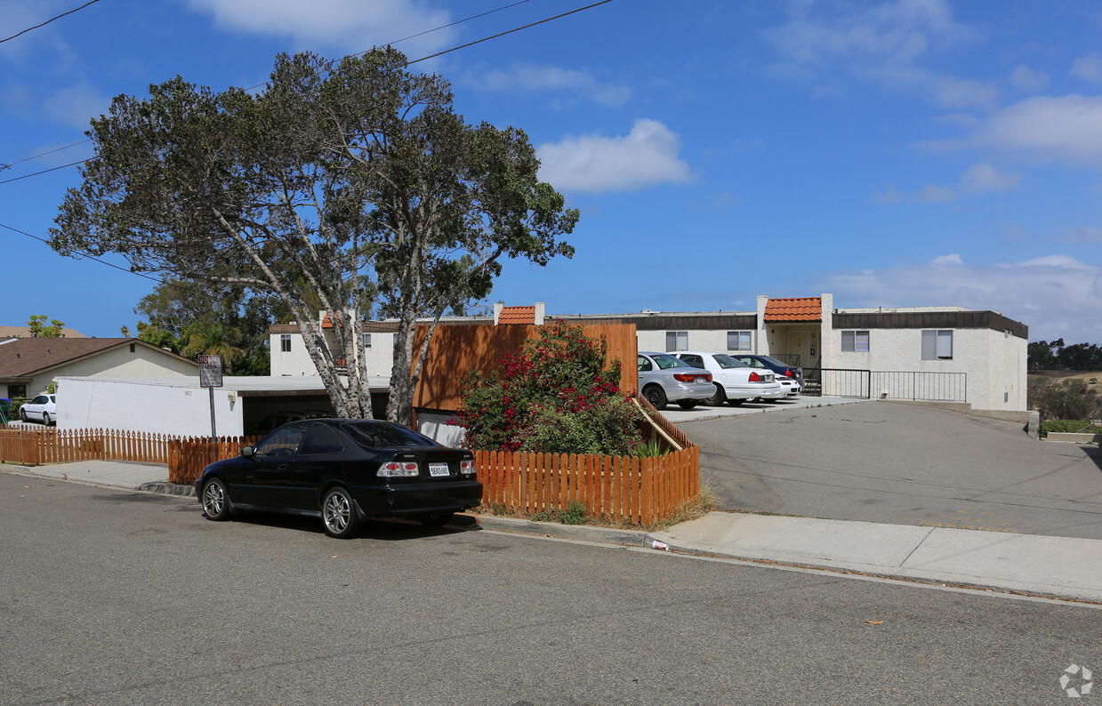 Building Photo - Mountain View Apartments