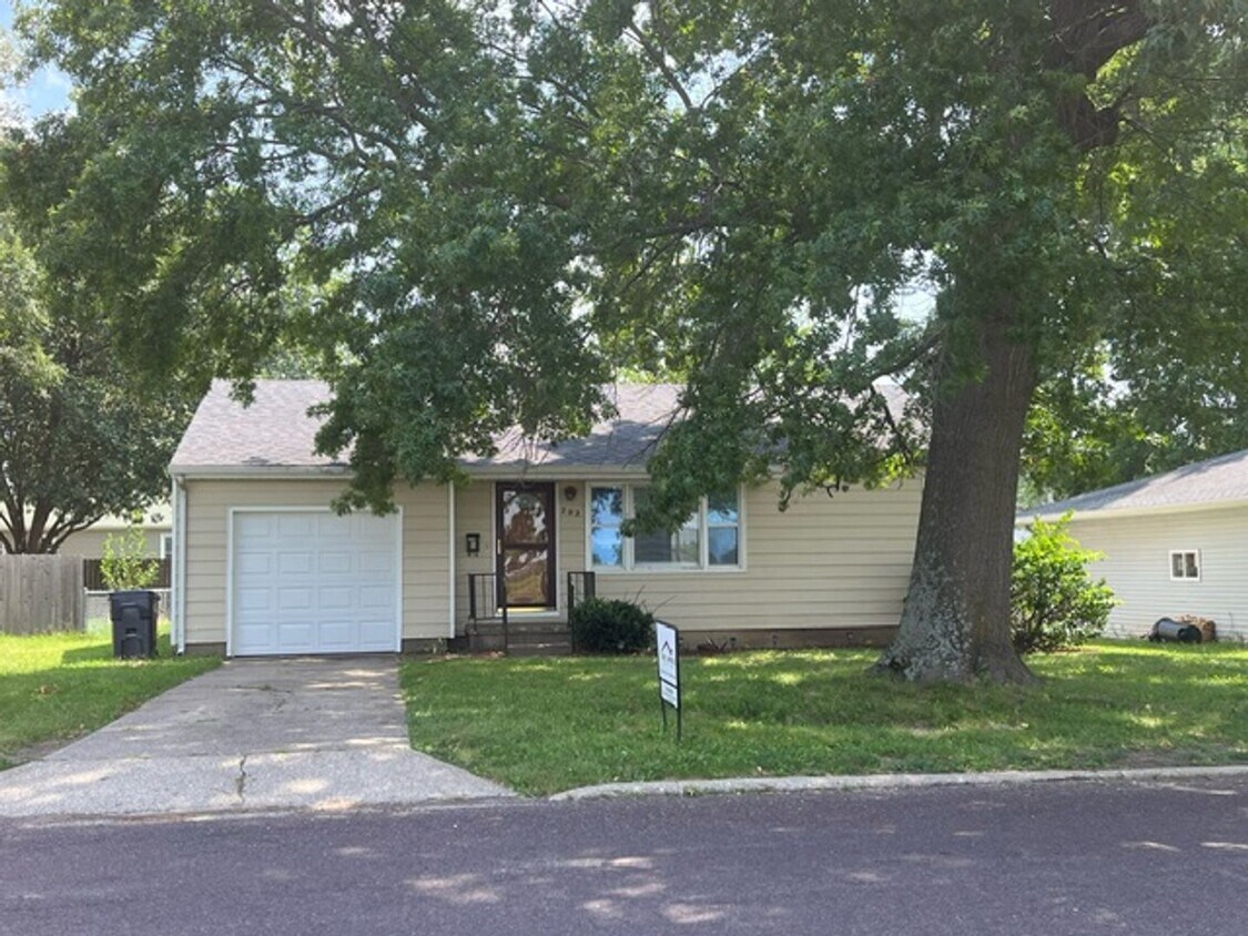 Primary Photo - Super Cute 2 Bed 1 Bath House!