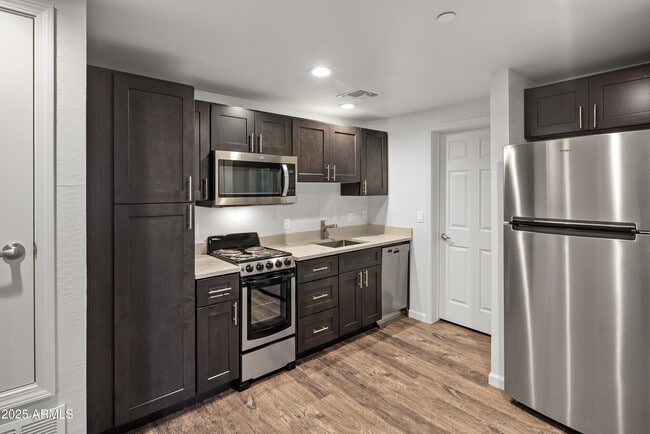 Building Photo - 1413 Kestrel Cir