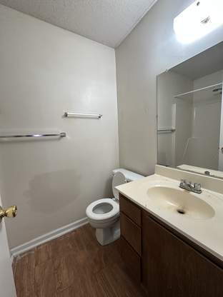 Foto del edificio - 219 Wedgewood Dr