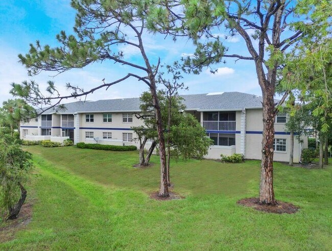 Foto del edificio - 1508 SE Royal Green Cir