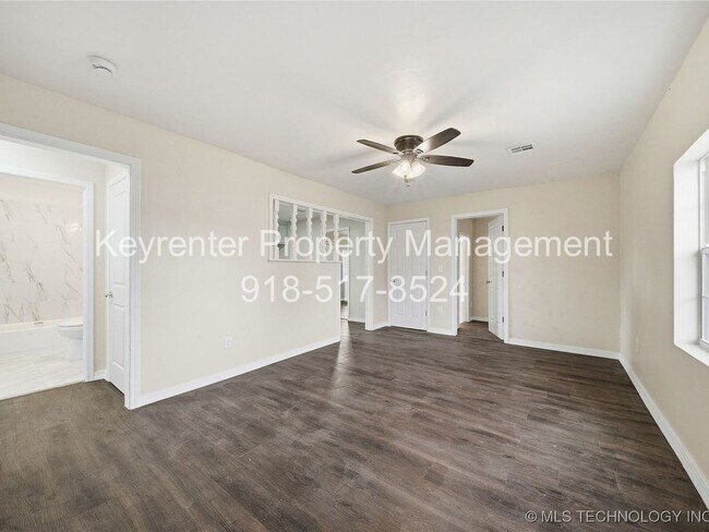 Foto del edificio - 5340 W 11th St