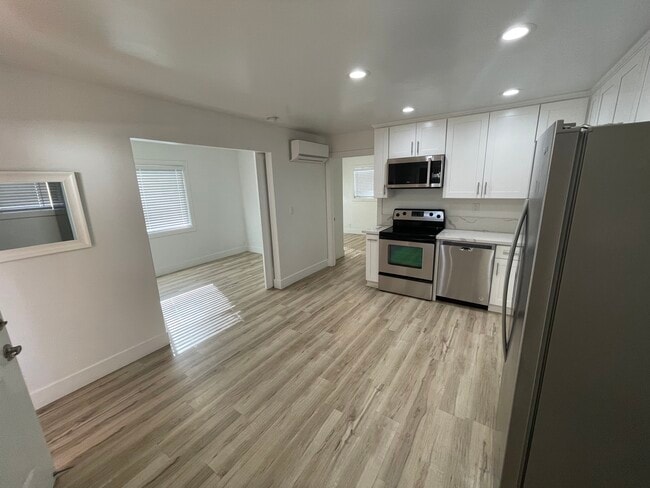Kitchen/Space - 2927 El Camino Ave