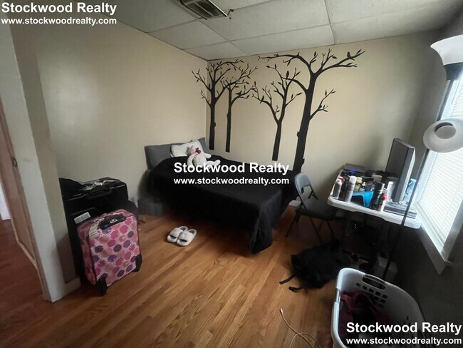 Foto del edificio - 933 Dorchester Ave