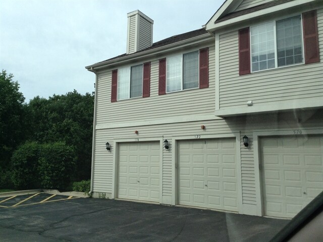 Primary Photo - 574 Foxridge Dr