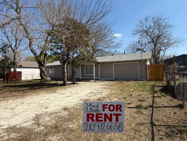 Foto del edificio - 7642 Quail St