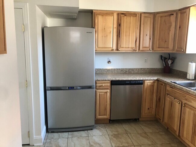 Building Photo - 1003 Indiana Ave