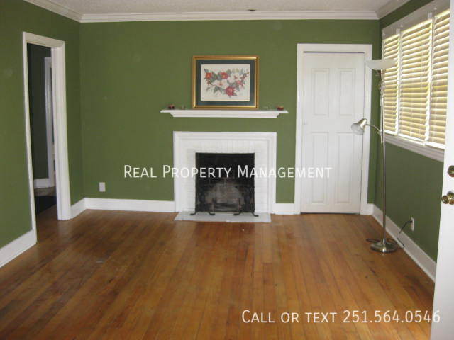 Foto del edificio - 5105 Pineview Ln S