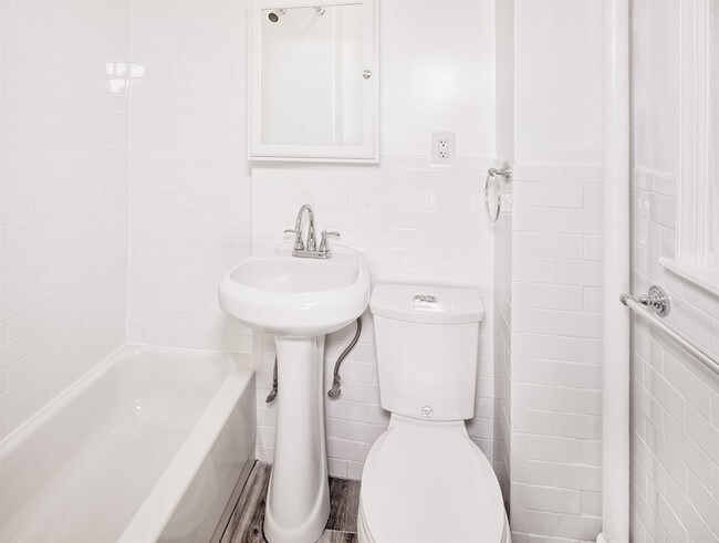 Foto del edificio - 284 3rd St
