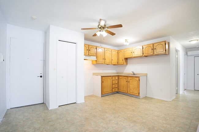 Building Photo - 40 Rue Racine