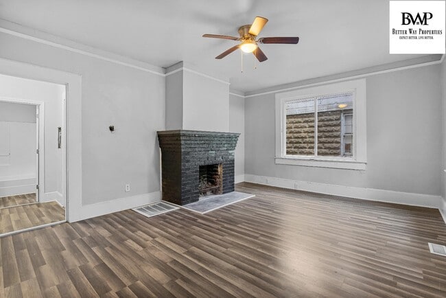 Building Photo - 1522 Columbia College Dr