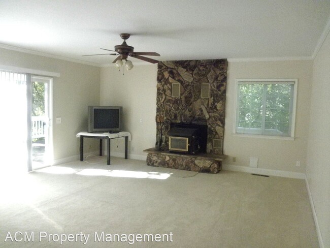 Building Photo - 3 br, 3 bath House - 14060 Lake Wildwood D...