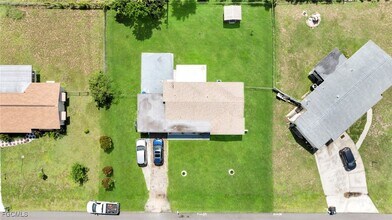 Building Photo - 102 Oleander Rd