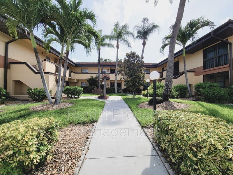Primary Photo - 6120 Whiskey Creek Dr