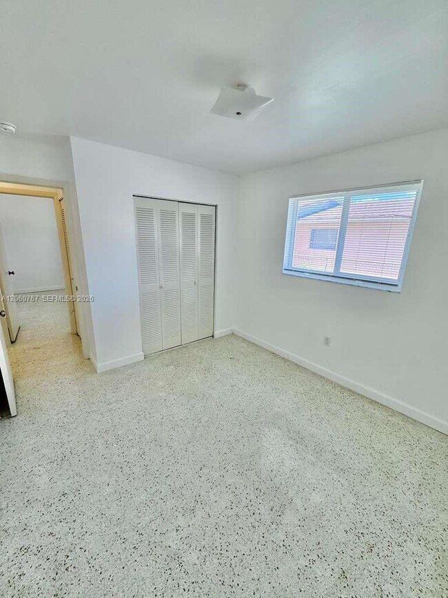 Foto del edificio - 626 W 17th St