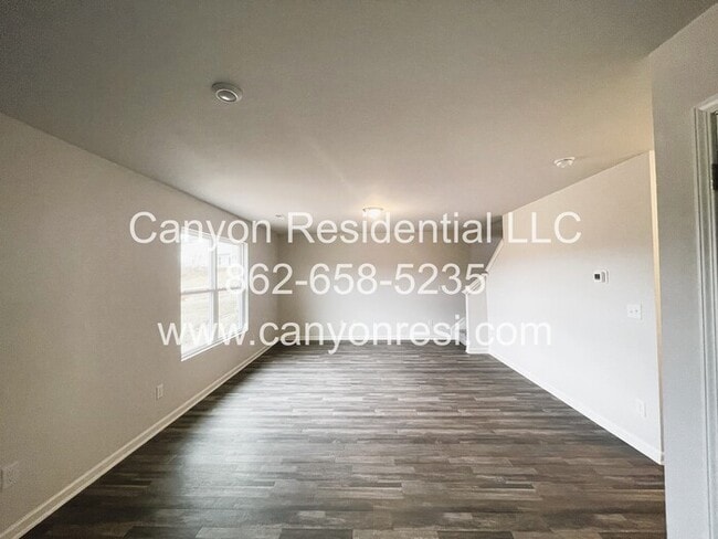 Foto del edificio - 706 Quail Ln