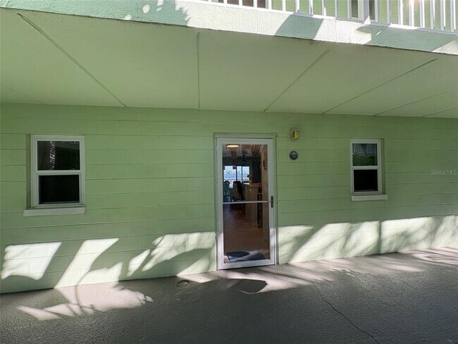 Building Photo - 464 N Paula Dr