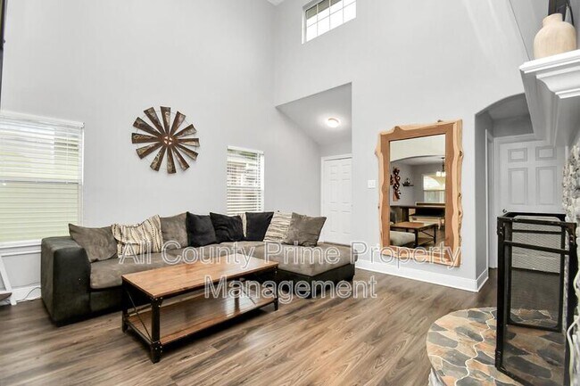 Foto del edificio - 6547 Holly Cove Ln