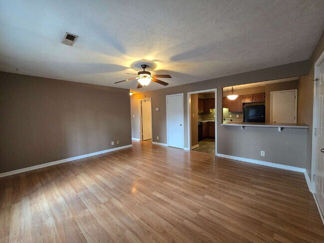 Foto del edificio - 277 Dunbar Cave Rd