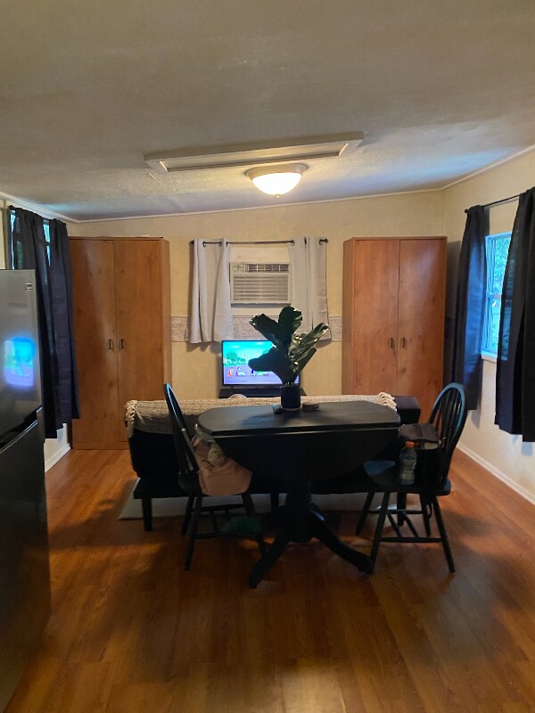 Building Photo - 1051 Stevens St