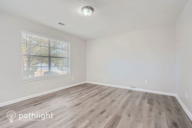 Foto del edificio - 105 Apache St SW
