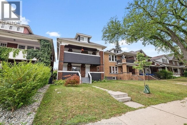 Building Photo - 541 Moy Ave