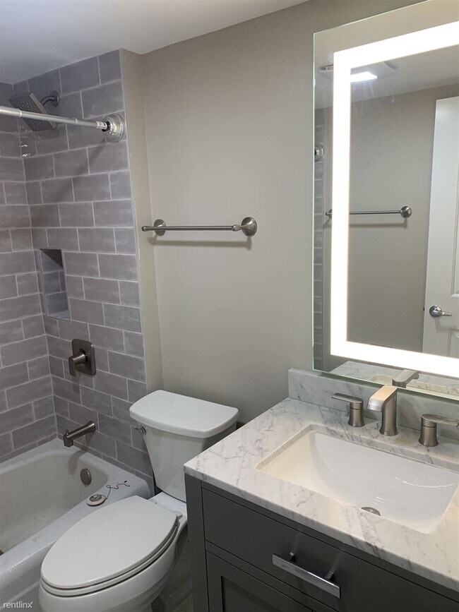 Building Photo - 1 br, 1 bath Apartment - 550 Sheridan Sq 1H