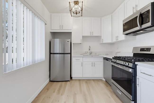 Interior Photo - 3636 W Imperial Hwy