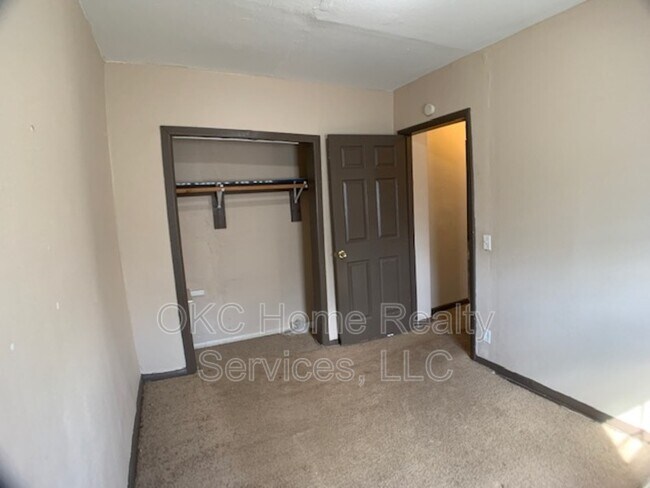 Foto del edificio - 1207 N Ross Ave