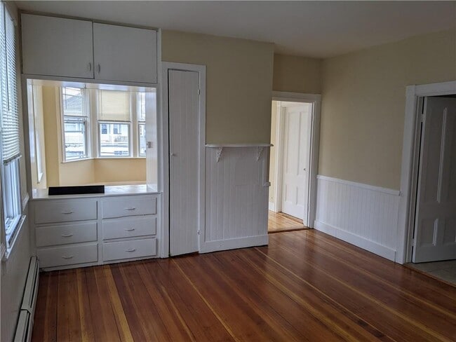 Building Photo - 44 Amey St