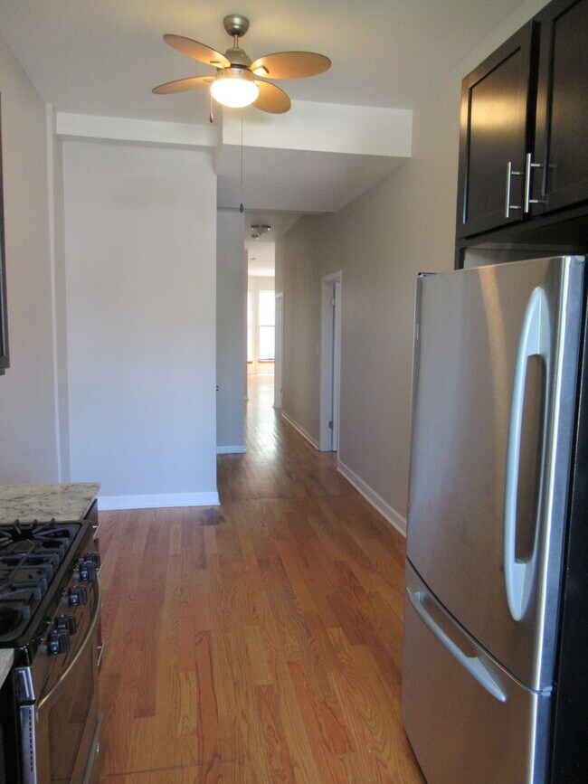 Foto del edificio - 1538 W Monroe St