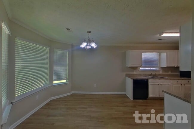 Building Photo - 162 Willow Springs Ln