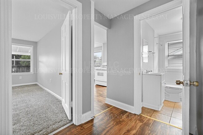 Building Photo - 4143 W Market St