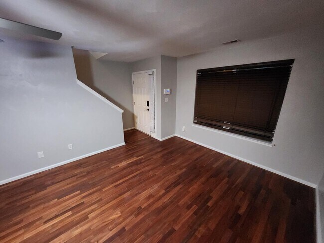Foto del edificio - 2513 Hemple St