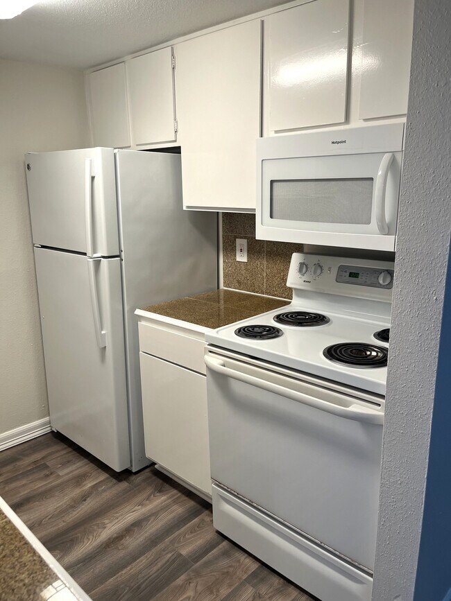 Unidad 2 - McDuffie Place LTD