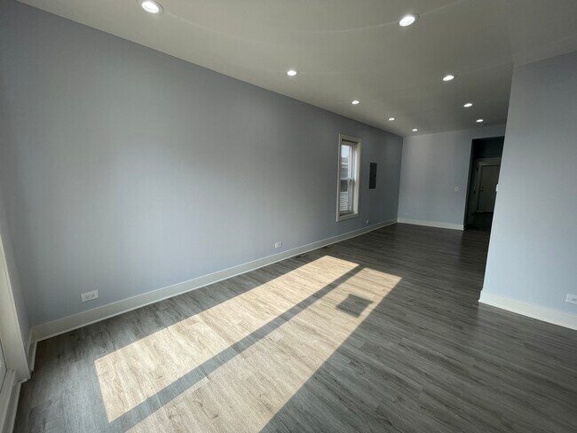 Building Photo - 1236 N Central Park Ave